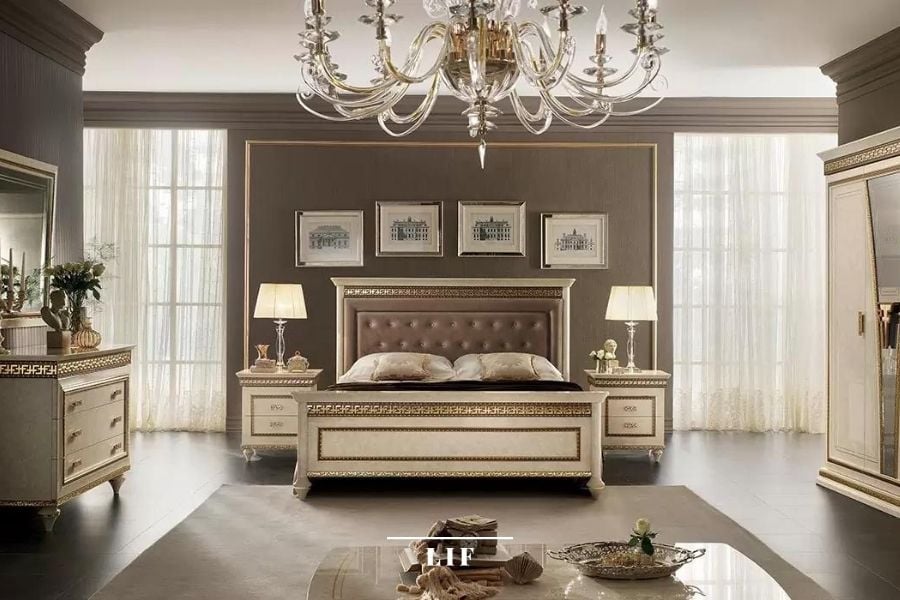 Neoclassical bedroom: Fantasia