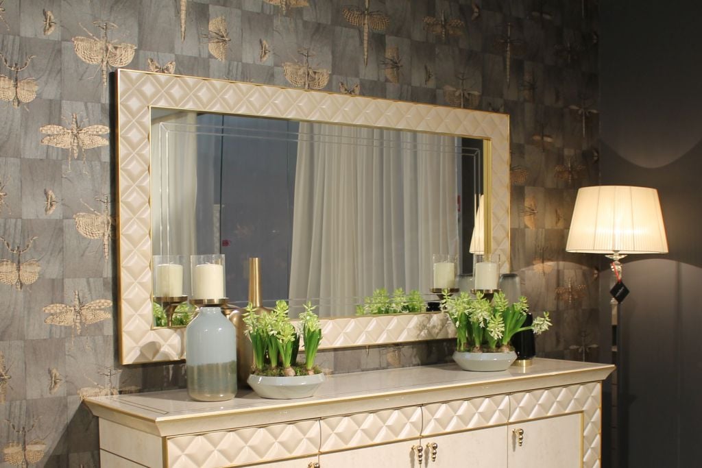 give a new look to a space with wallpaper-motif and trends