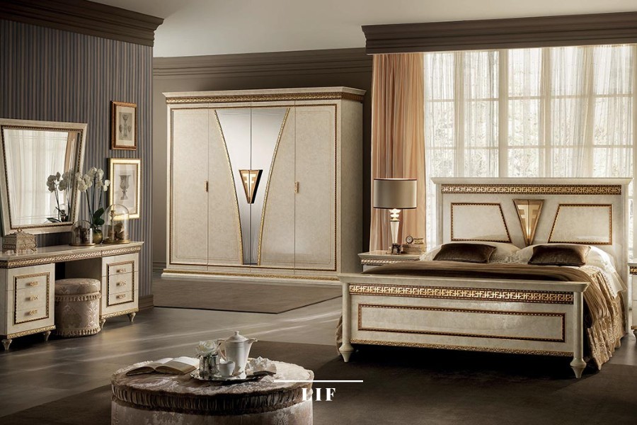 The complements and accessories for the classical bedroom: Fantasia collection