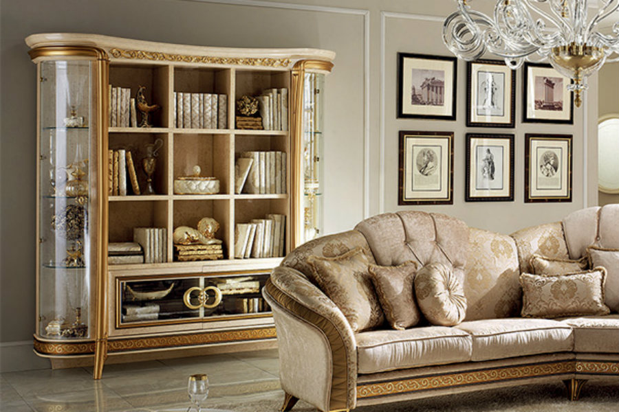 Lightness and elegance of a Renaissance style living room: the Donatello Collection 1