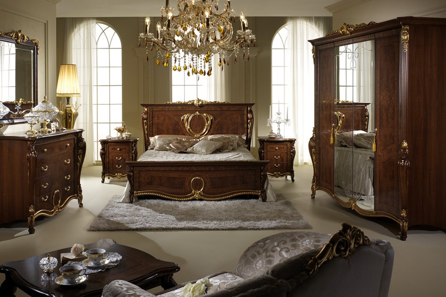 Design an elegant bedroom using classic Made in Italy furniture: tips